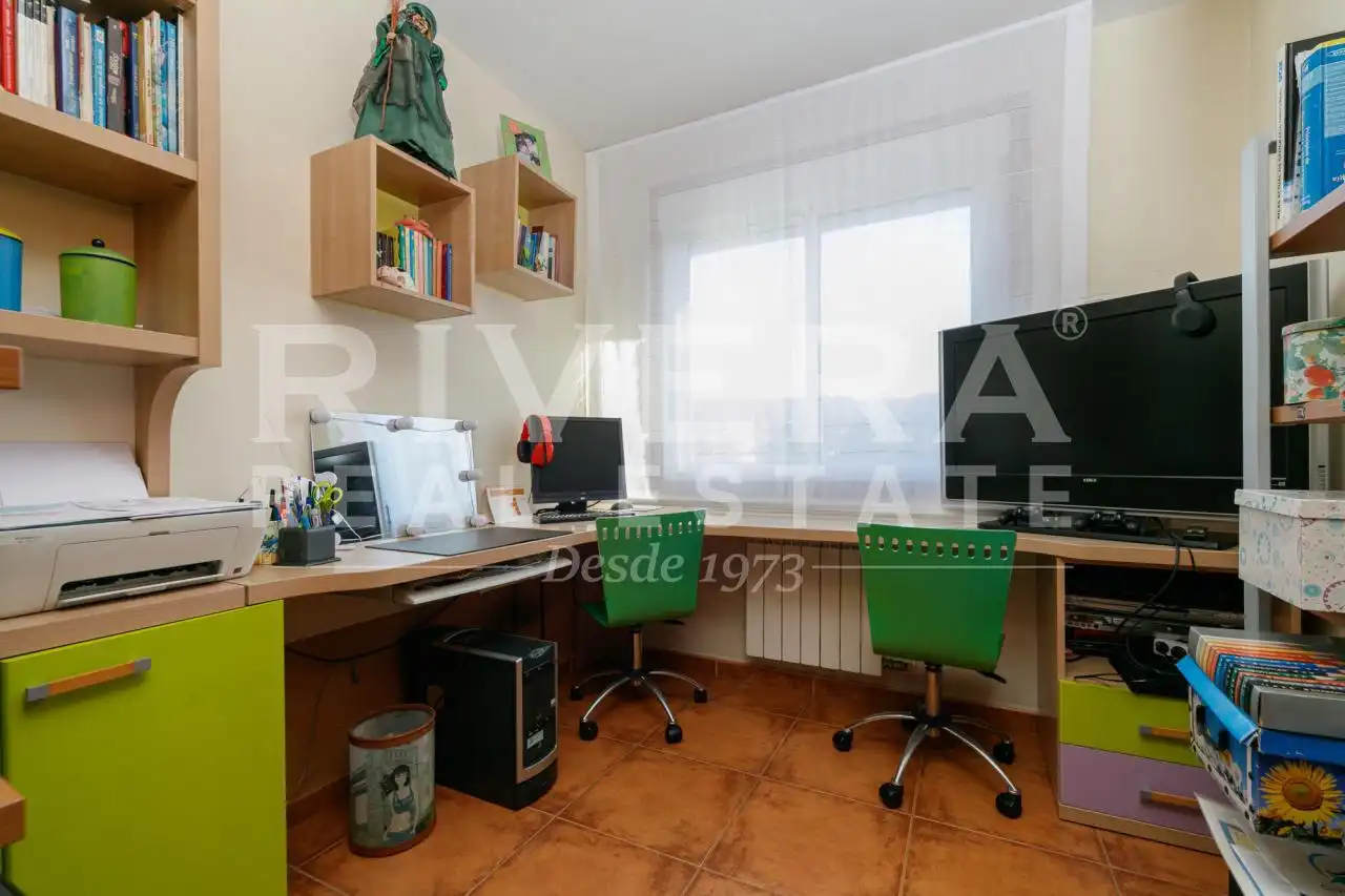 Casa o chalet en venta en Vigo  con Calefacción, Jardín privado y Parquet