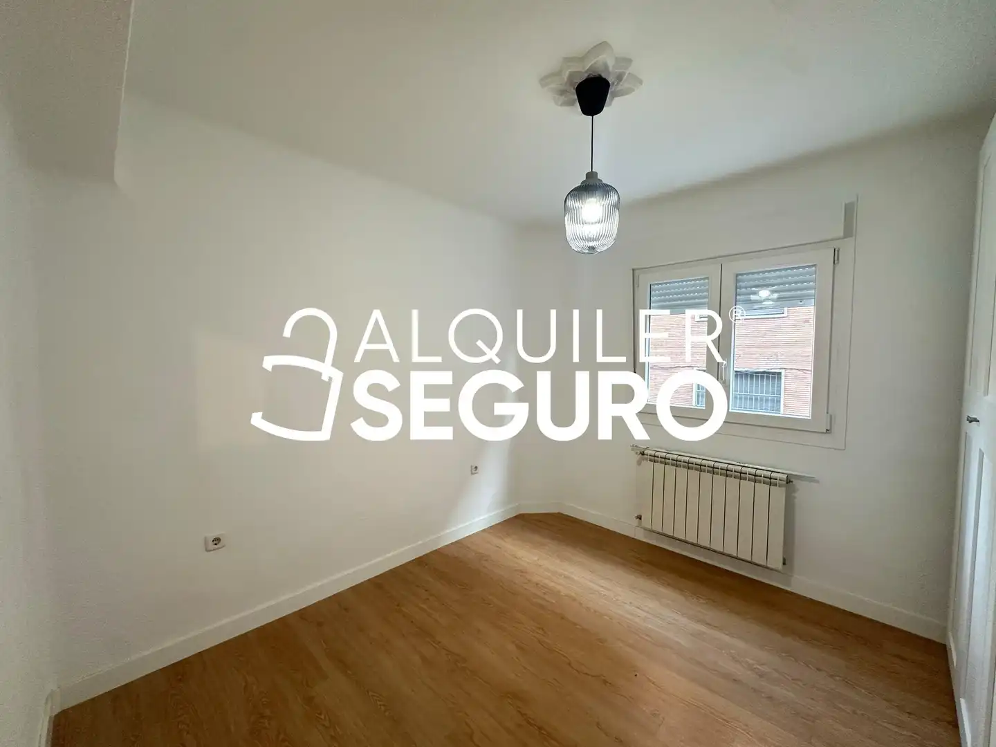 Schlafzimmer von Wohnung zur Miete in Madrid mit Heizung und Terrasse