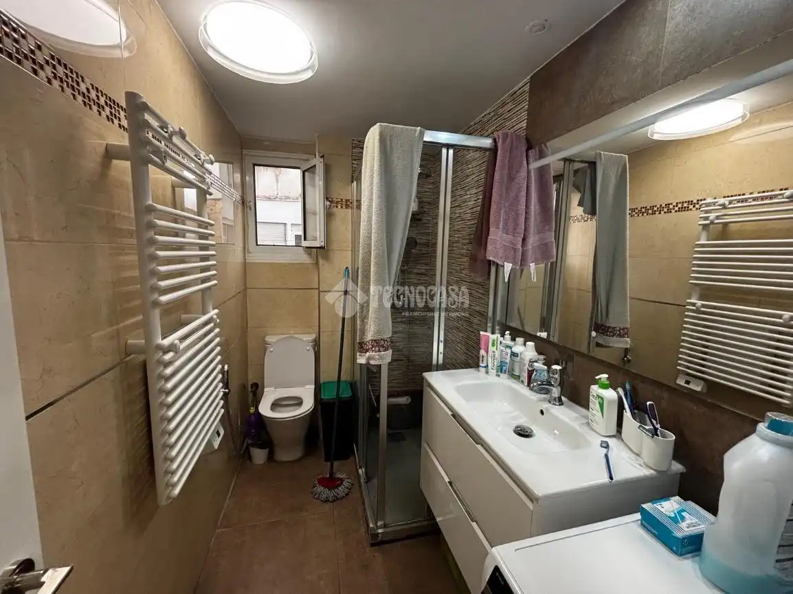 Baño de Piso en venta en Valencia con Aire acondicionado