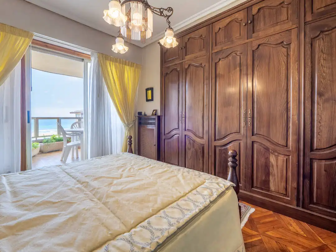 Schlafzimmer von Wohnung zum Verkauf in Zarautz mit Heizung, Privatgarten und Terrasse