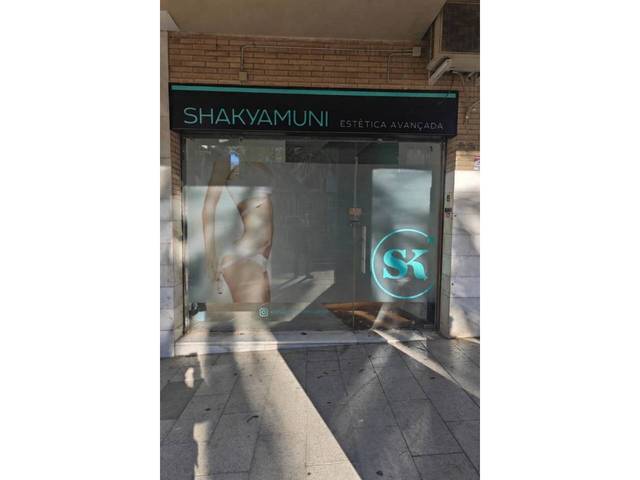 Local comercial en Alquiler en Plaza Salvador Espriu en Barri del Centre