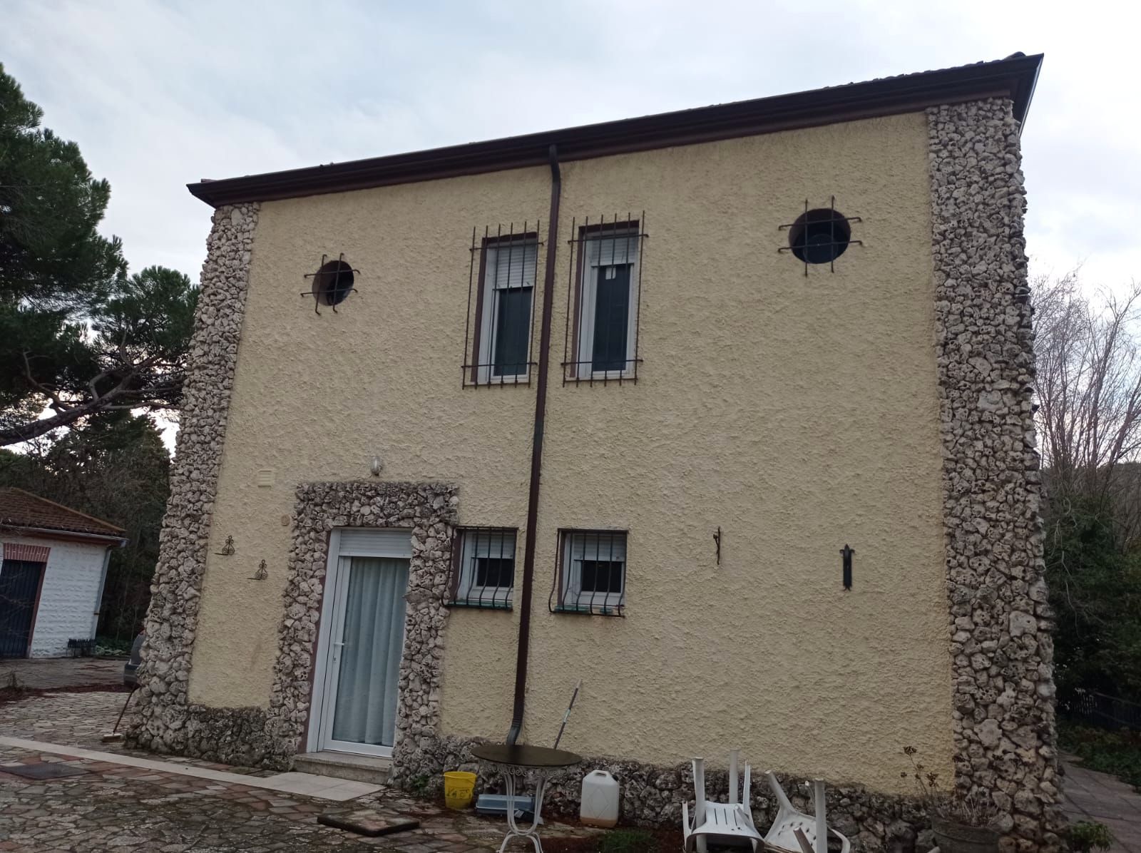 Vista exterior de Casa o xalet en venda en Laguna de Duero amb Calefacció, Jardí privat i Terrassa