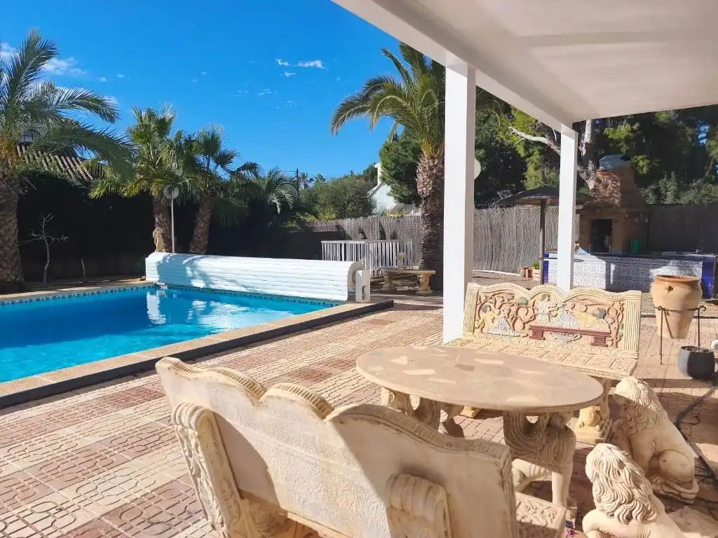 Schwimmbecken von Haus oder Chalet zum Verkauf in Cartagena mit Klimaanlage, Heizung und Privatgarten