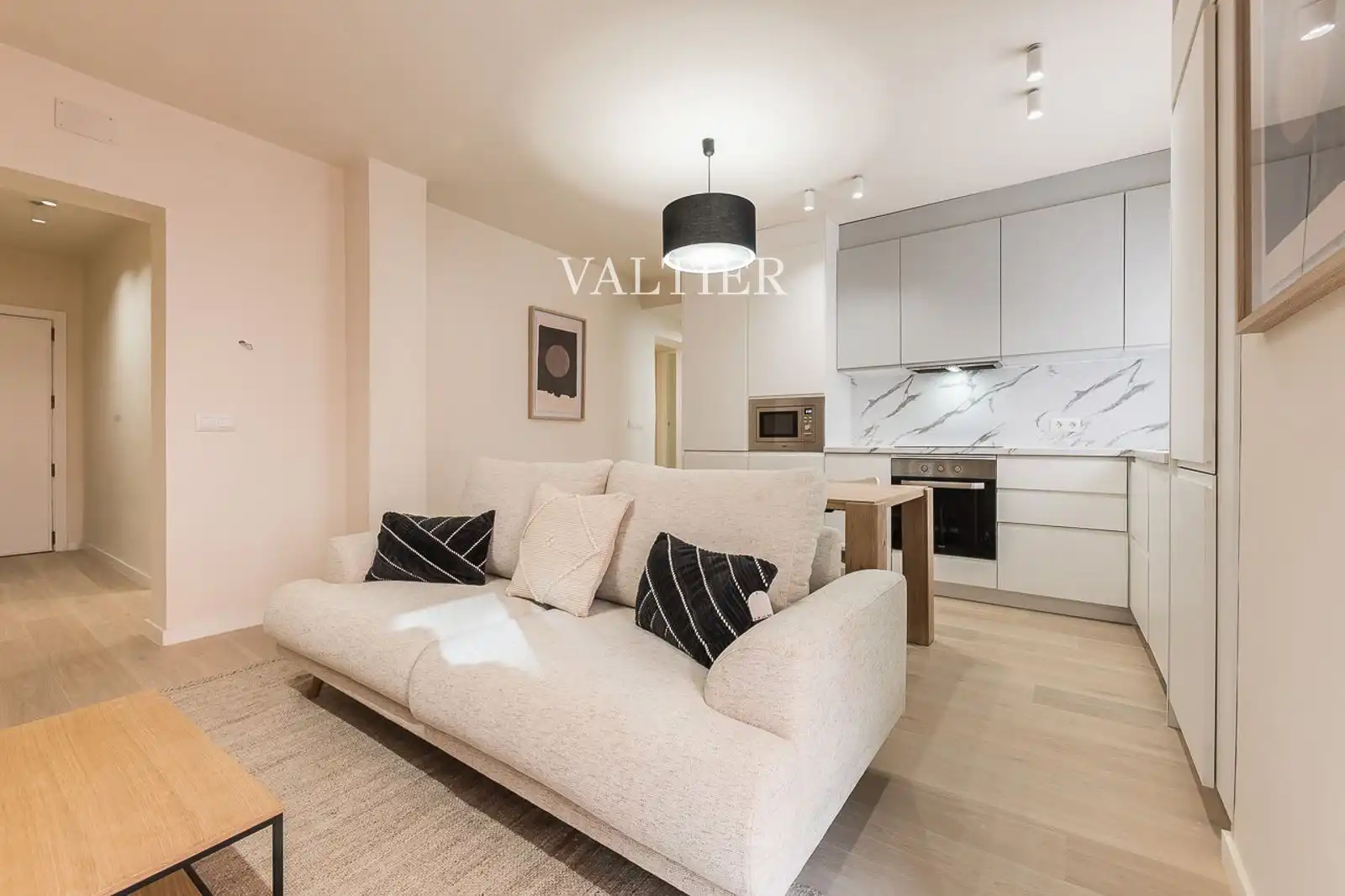 Wohnzimmer von Wohnung zur Miete in Madrid mit Klimaanlage, Terrasse und Möbliert