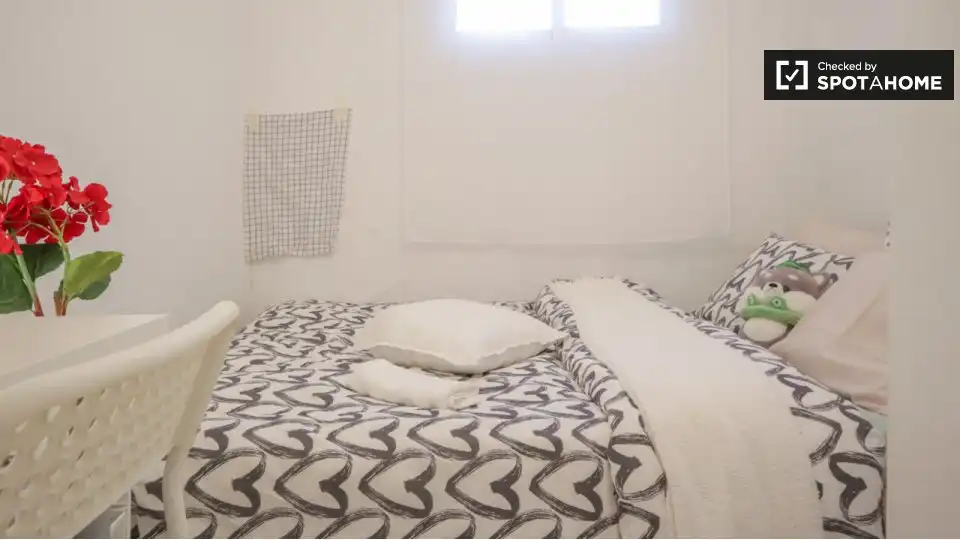 Room in Opañel