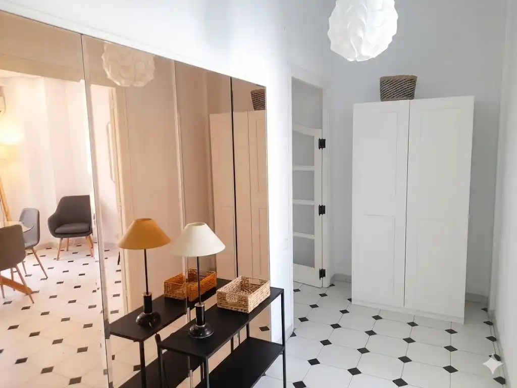 Wohnung zur Miete in Valencia mit Klimaanlage, Möbliert und Balkon