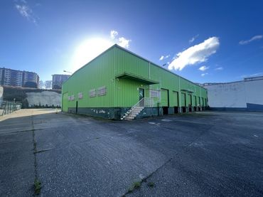 Industriegebäude zur Miete in Mesoiro