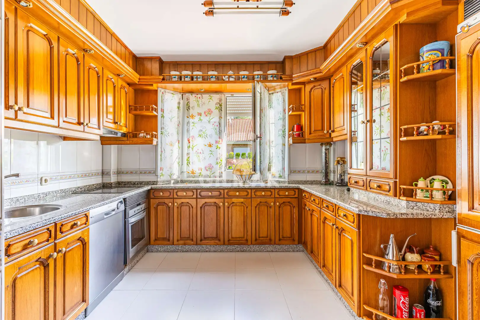 Cocina de Casa o chalet en venta en Villaviciosa de Odón con Calefacción, Jardín privado y Piscina