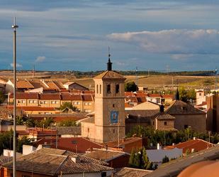 Vista exterior de Edifici en venda en Villaluenga de la Sagra