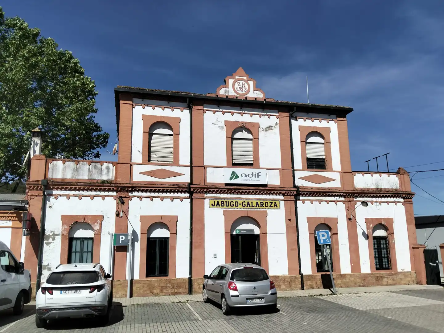 Vista exterior de Casa adosada en venda en Jabugo amb Jardí privat i Balcó