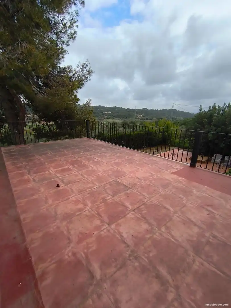 Terrace of Houses for sale in Buñol  with Air Conditioner, Furnished and Alarm