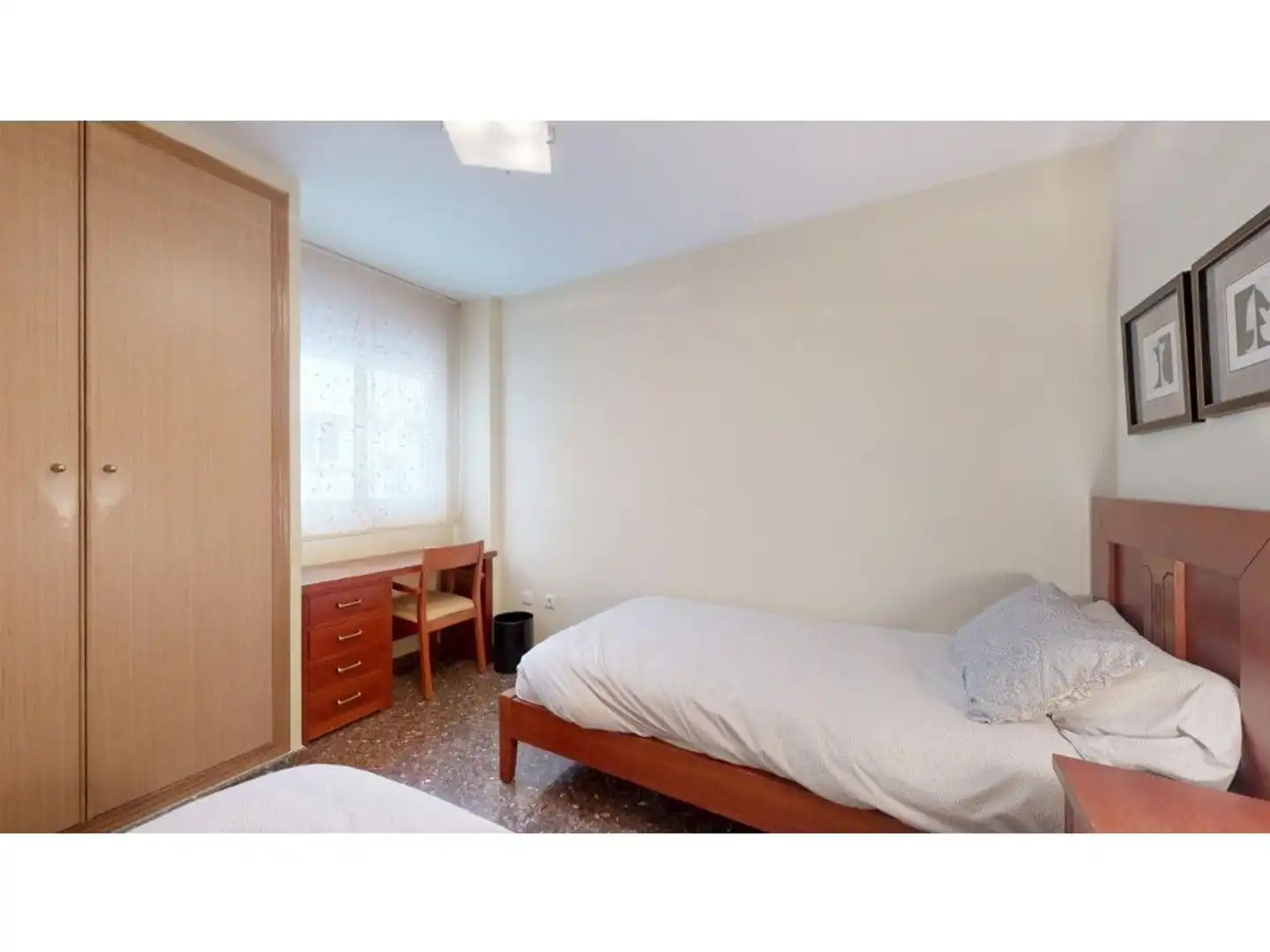 Habitación de Ático en venta en Paterna con Aire acondicionado, Terraza y Trastero