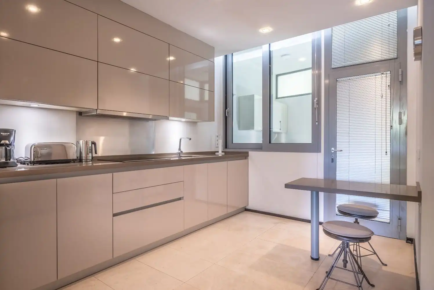 Cocina de Casa adosada en venta en Marbella con Aire acondicionado, Jardín privado y Terraza