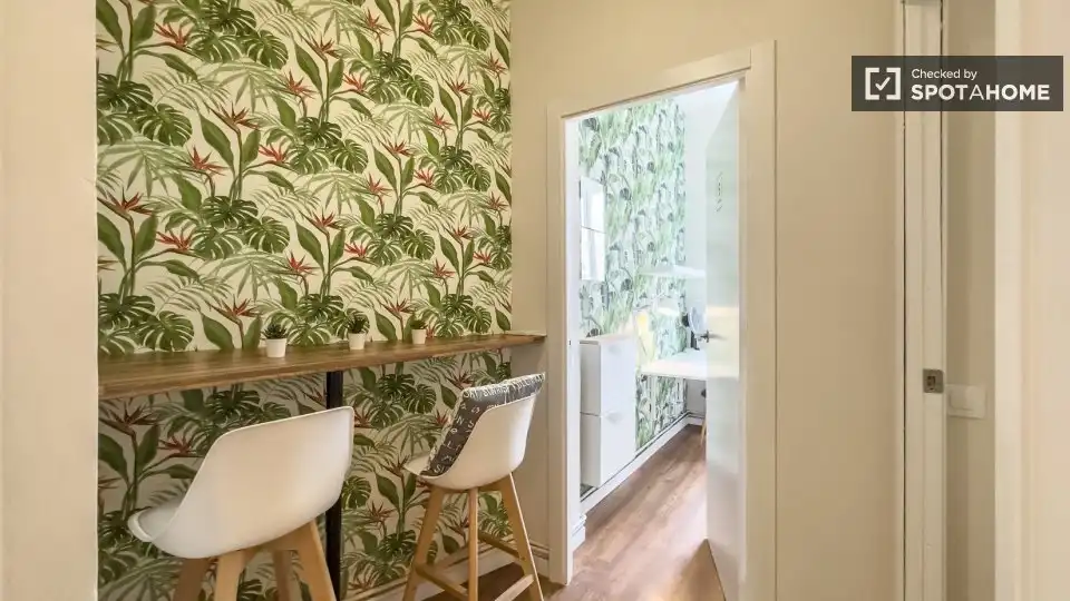 Flat for rent in Barcelona  with Air Conditioner, Heating and Furnished