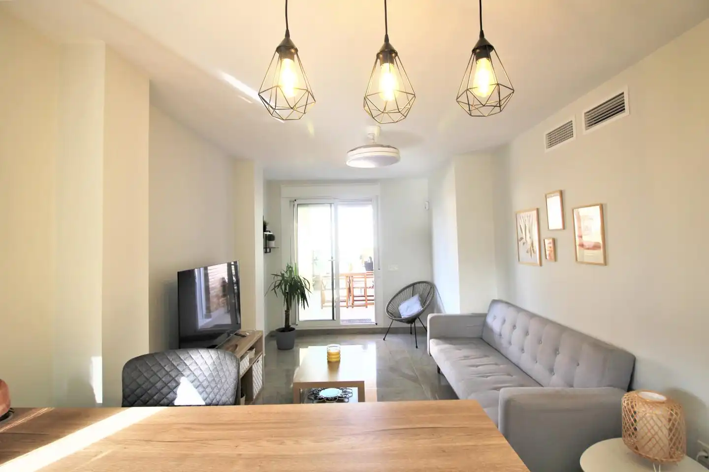 Living room of Flat for rent in Roquetas de Mar  with Terrace, Furnished and Community pool