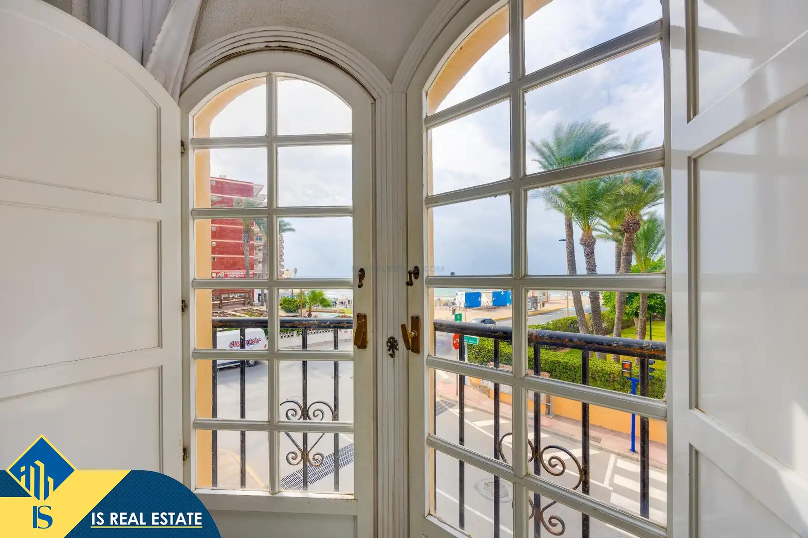 Apartamento con piscina en venta en Playa de los Locos, imagen 28