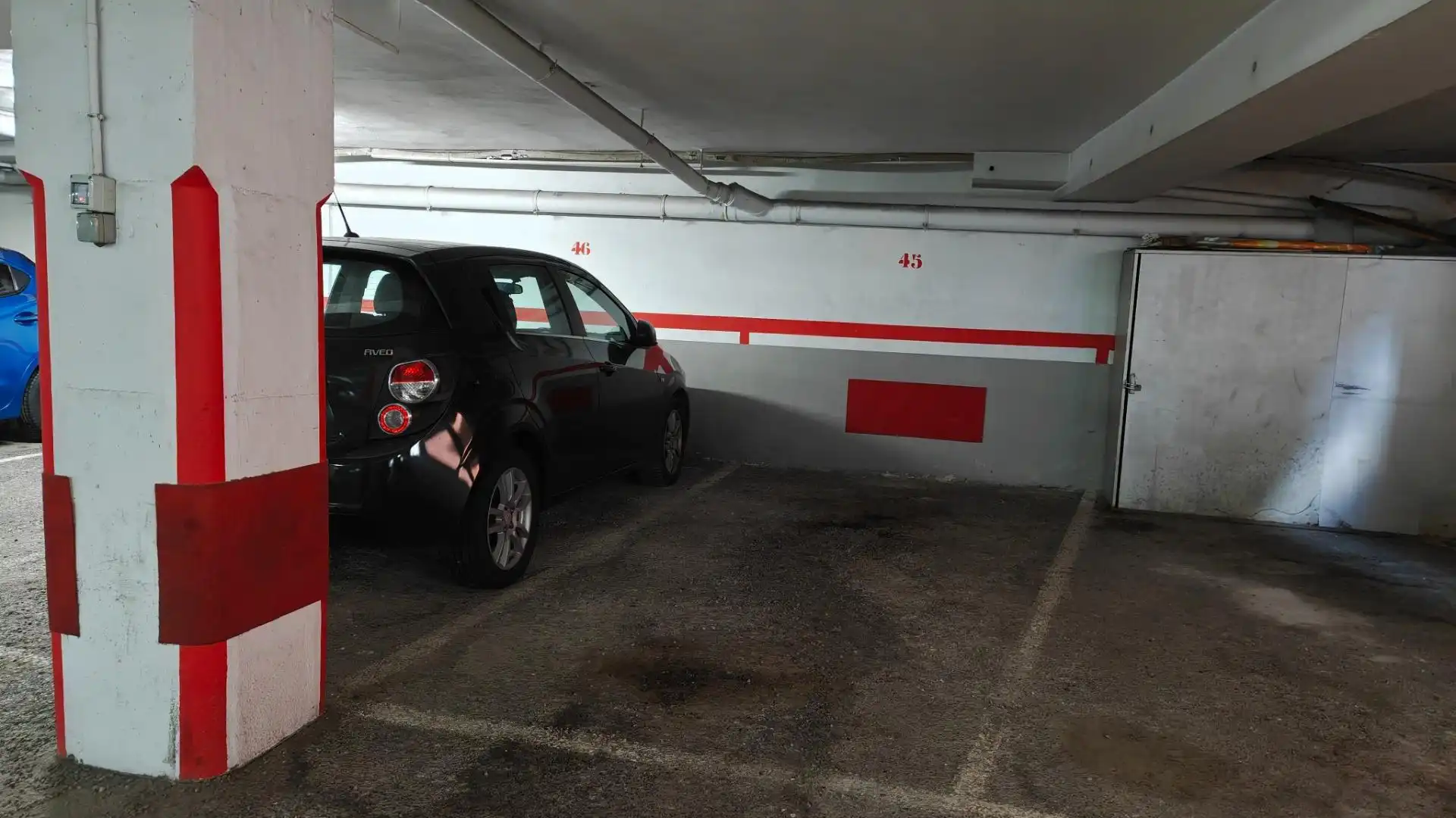 Parking de Piso en venta en Oviedo  con Calefacción y Amueblado