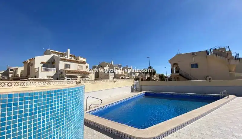 Piscina de Pis en venda en Orihuela amb Aire condicionat, Calefacció i Piscina