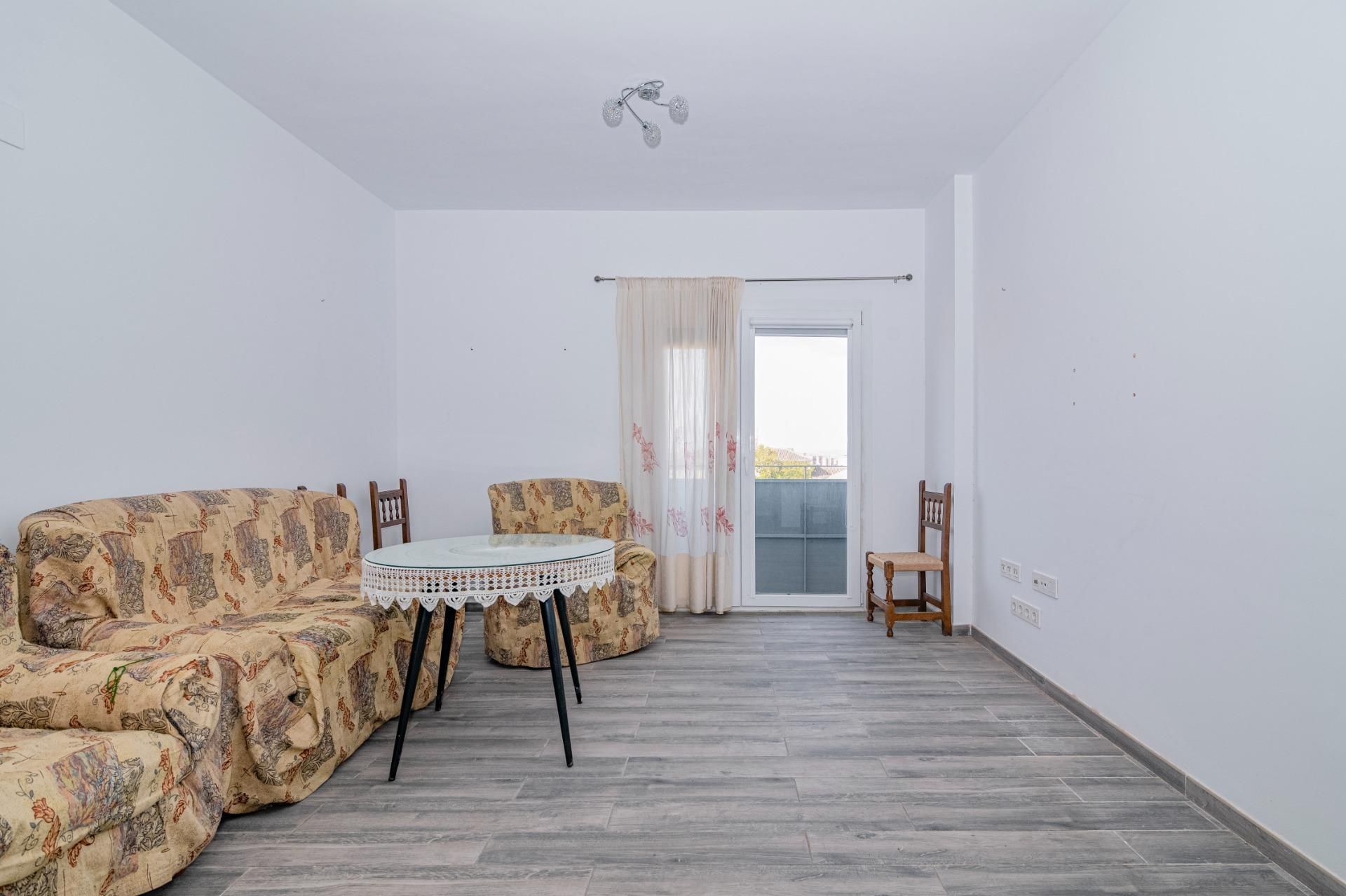 Sala d'estar de Pis en venda en  Granada Capital amb Calefacció, Jardí privat i Balcó