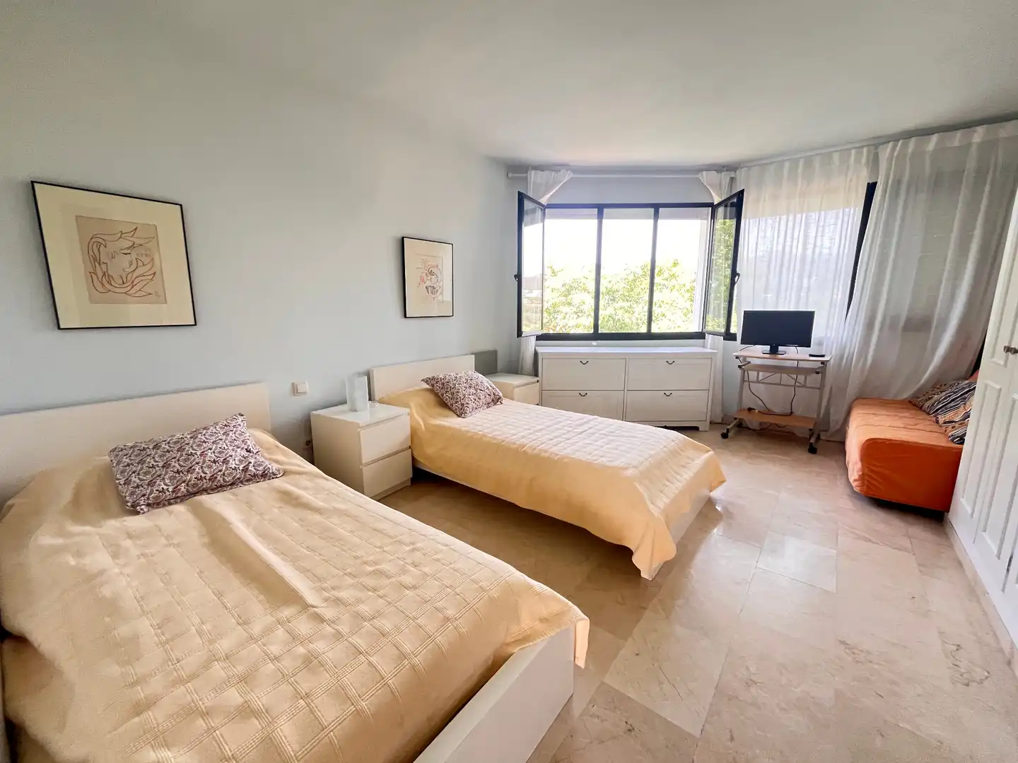 Schlafzimmer von Maisonette zur Miete in Marbella mit Klimaanlage, Terrasse und Möbliert