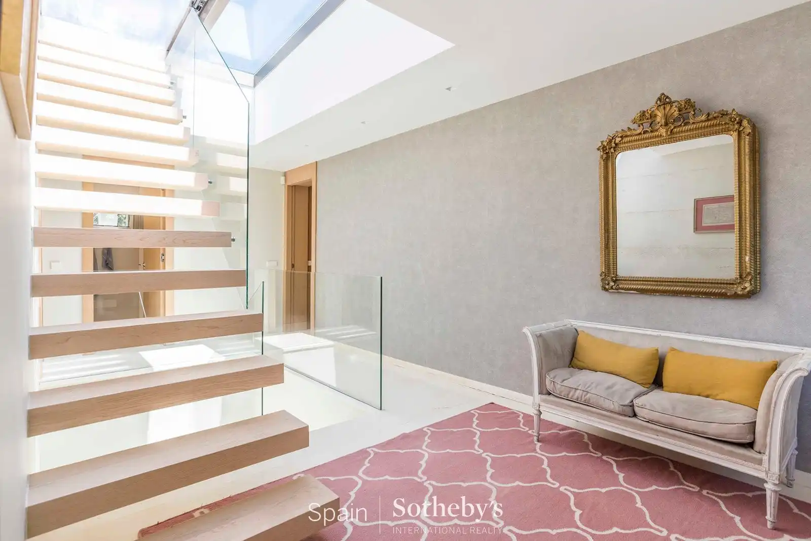 Casa adosada en venta en Madrid con Aire acondicionado, Calefacción y Jardín privado