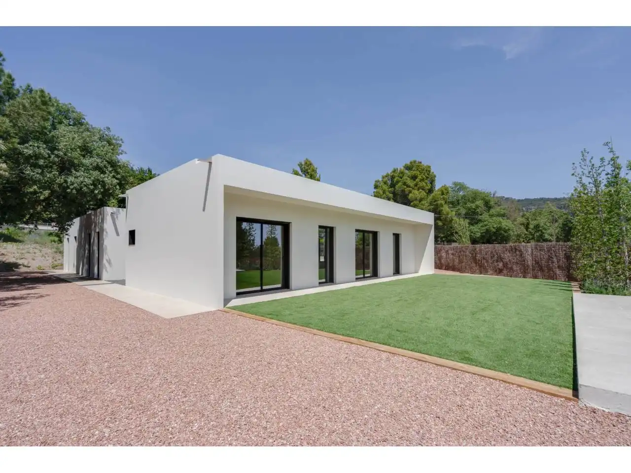 Vista exterior de Casa o xalet en venda en Matadepera amb Aire condicionat, Calefacció i Jardí privat