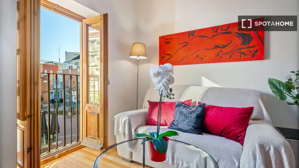 Appartamento con terrazza in affitto a Latina, imagen 7