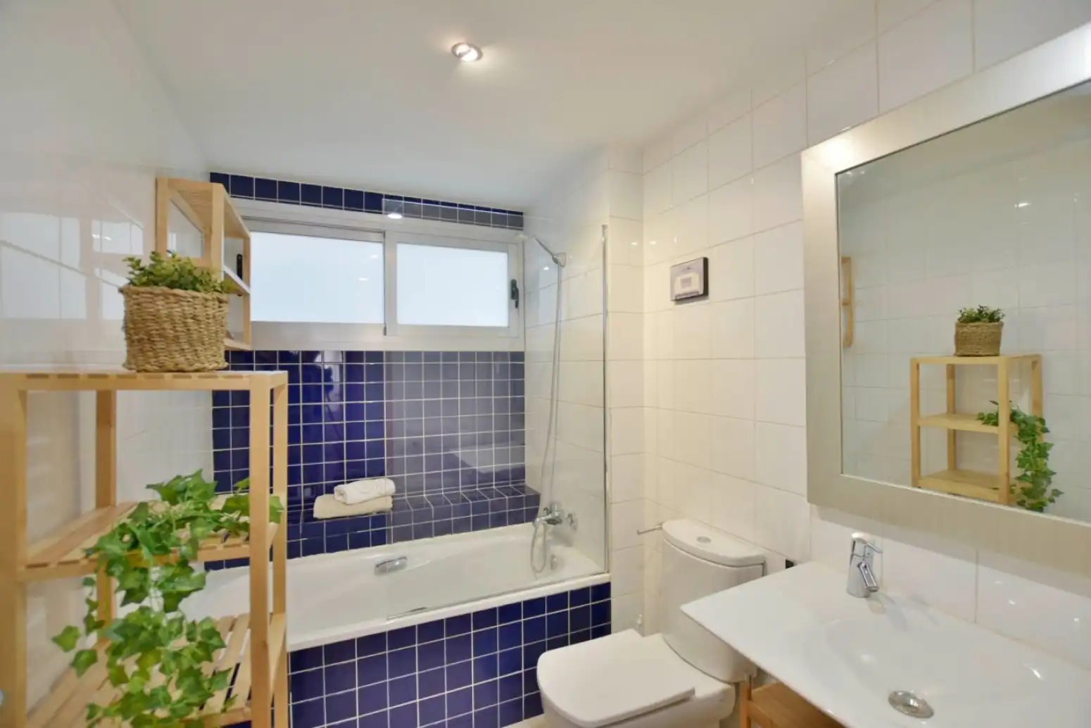 Baño de Piso en venta en Rafelbuñol / Rafelbunyol con Trastero y Amueblado
