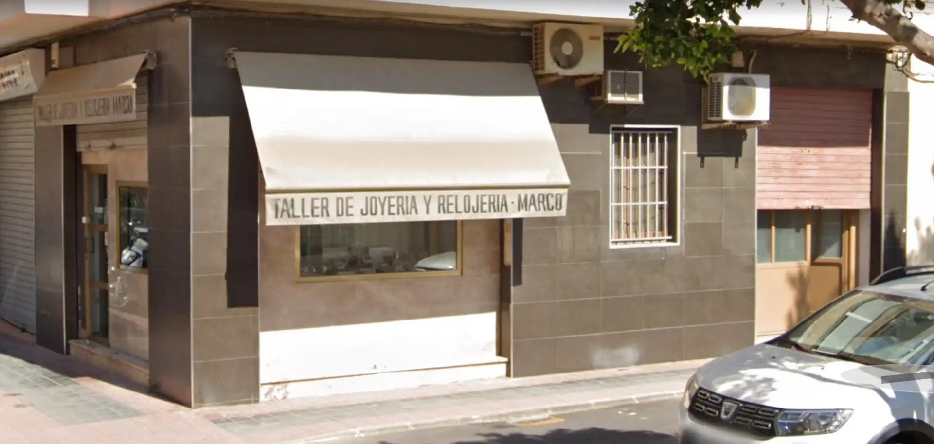 Locale commerciale in affitto a Carrer de Sant Carles