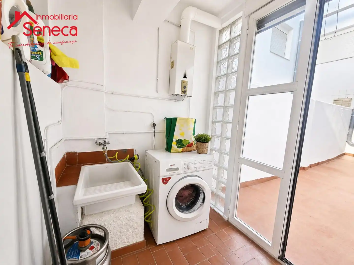 Cocina de Piso de alquiler en Córdoba con Terraza y Amueblado