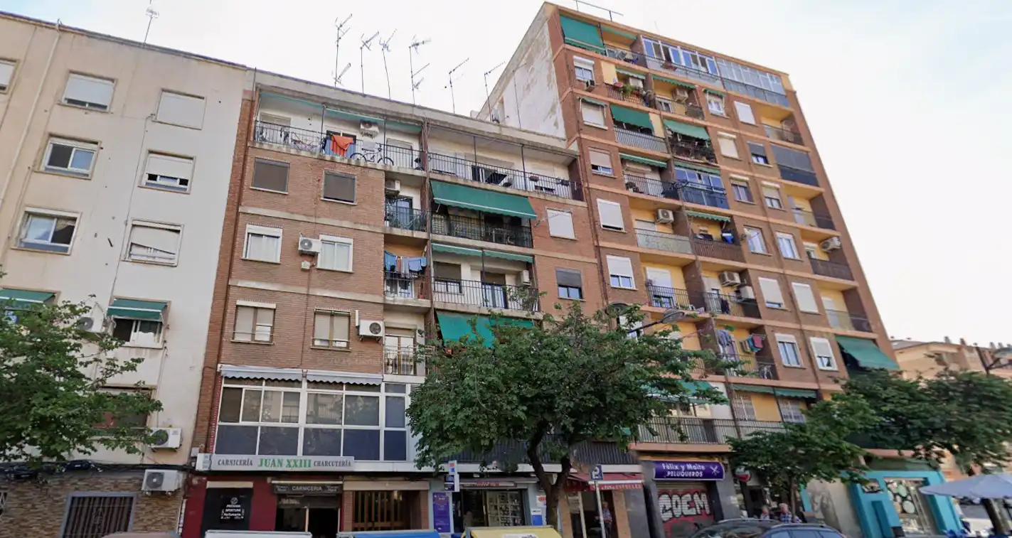 Vista exterior de Piso en venta en Valencia