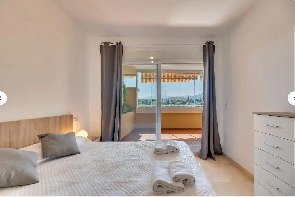 Bedroom of Apartments for rent in Marbella  with Air Conditioner, Heating and Terrace