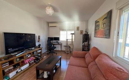 Living room of Single-family semi-detached for sale in Vegas del Genil  with Terrace