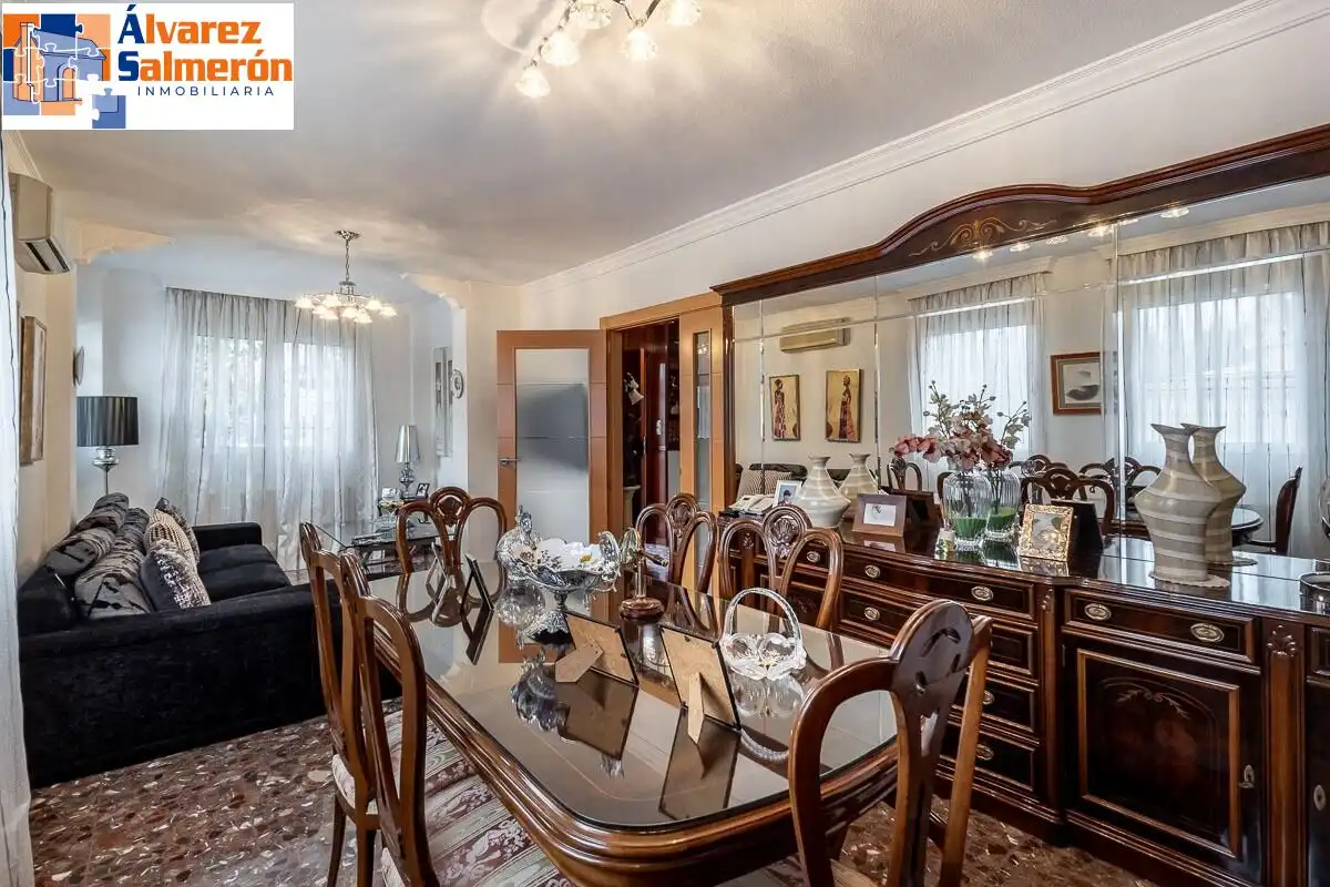Dining room of Houses for sale in Granada  with Air Conditioner, Heating and Terrace