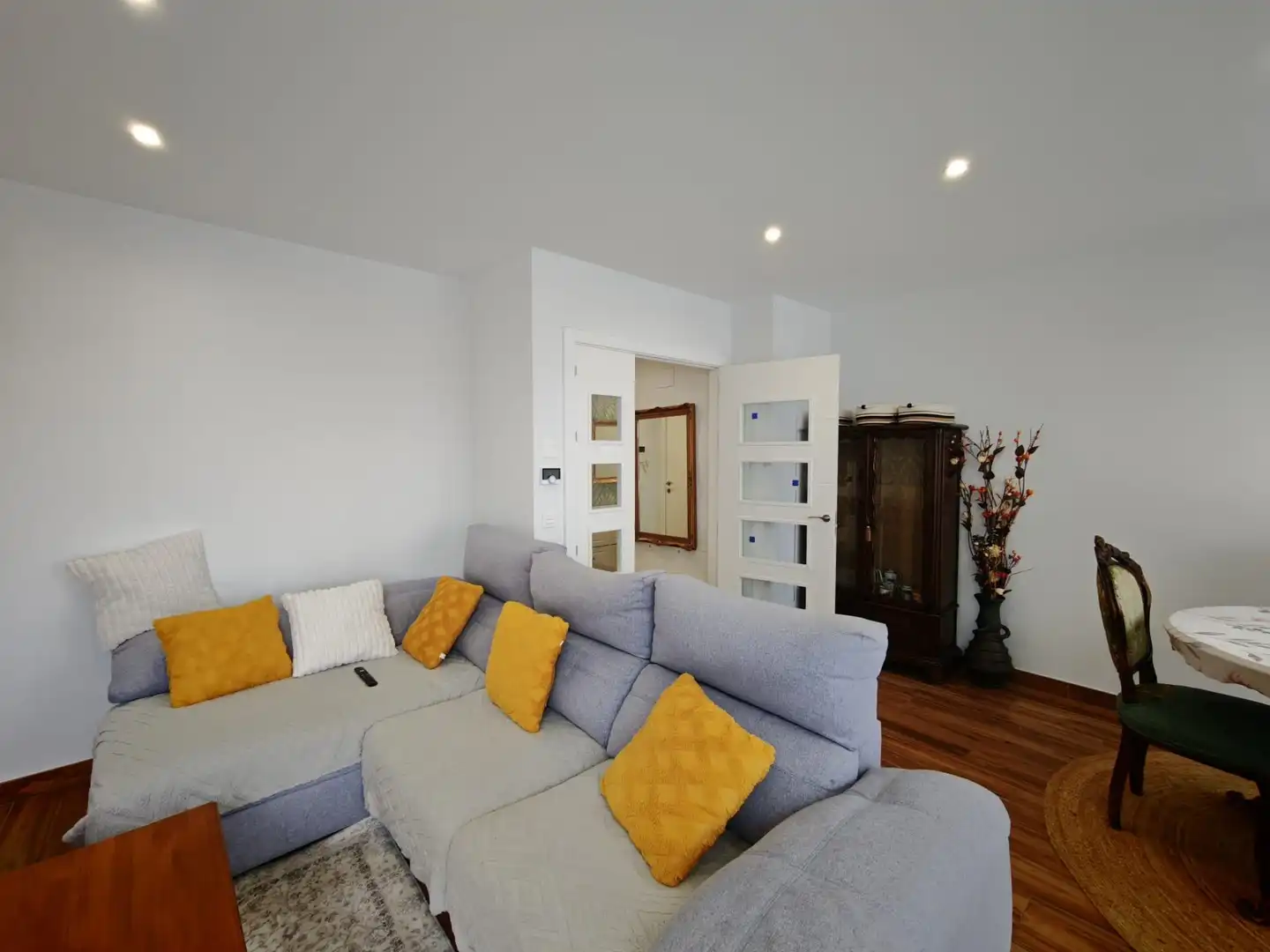 Sala d'estar de Pis de lloguer en Bilbao  amb Calefacció i Terrassa