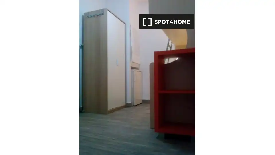 Room in Alicante / Alacant, Alicante