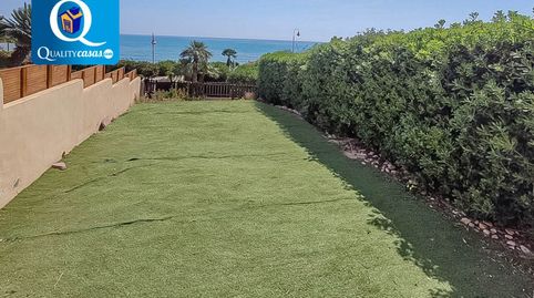 Foto 2 de Casa adosada en venta en Campello Playa, El Campello