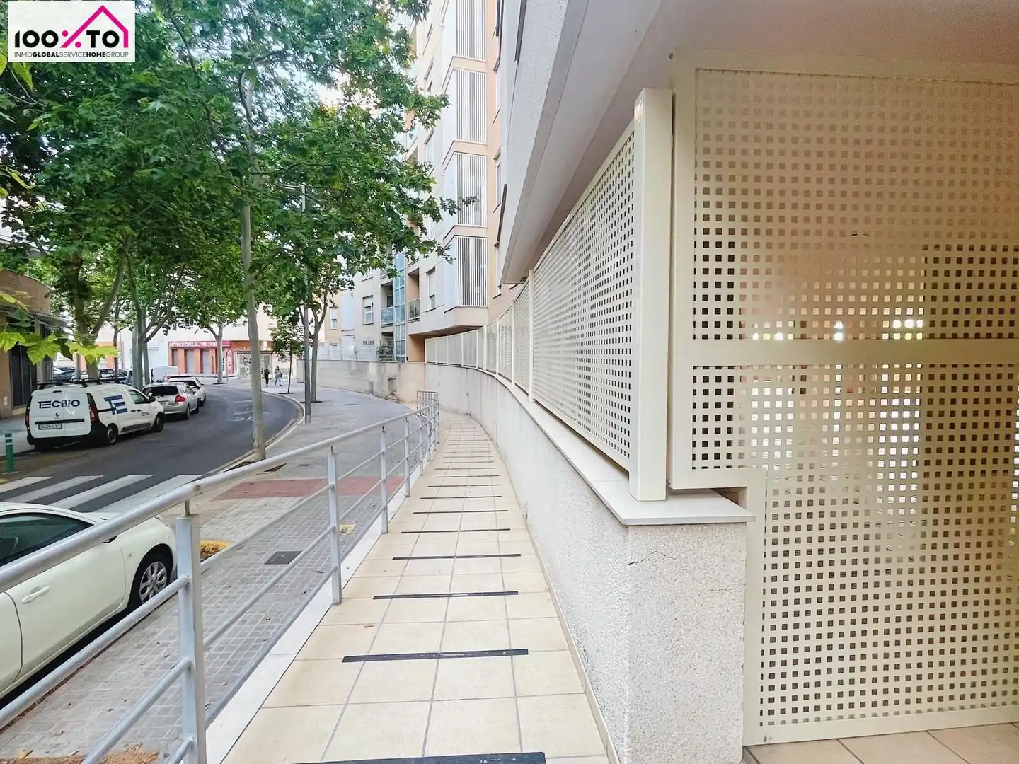 Vista exterior de Piso en venta en Paterna con Trastero y Balcón