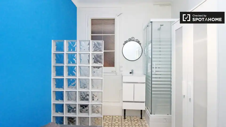 Room in El Poble Sec - Parc de Montjuïc