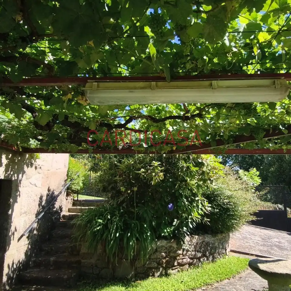 Jardí de Casa o xalet en venda en Mondariz amb Calefacció, Jardí privat i Terrassa