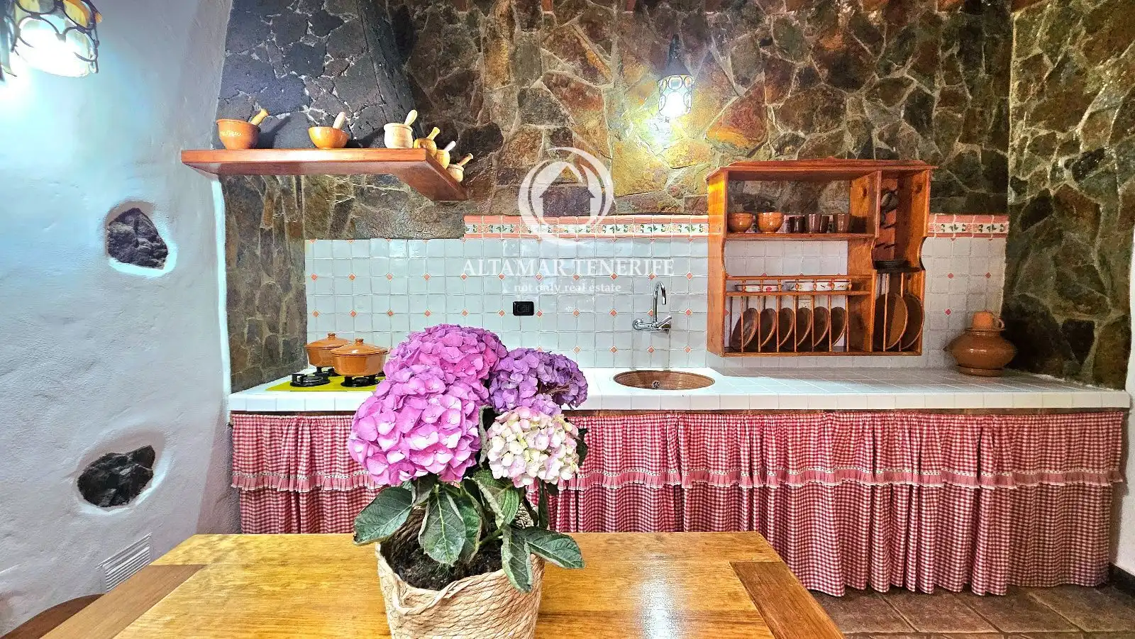 Cocina de Casa adosada en venta en Santiago del Teide con Terraza, Trastero y Amueblado