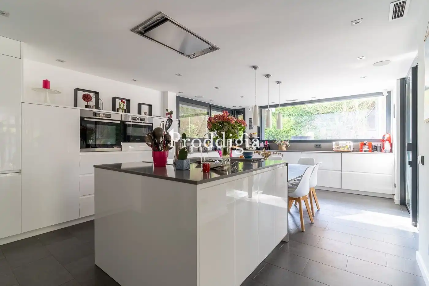 Kitchen of Houses for sale in Sant Cugat del Vallès  with Air Conditioner, Heating and Storage room