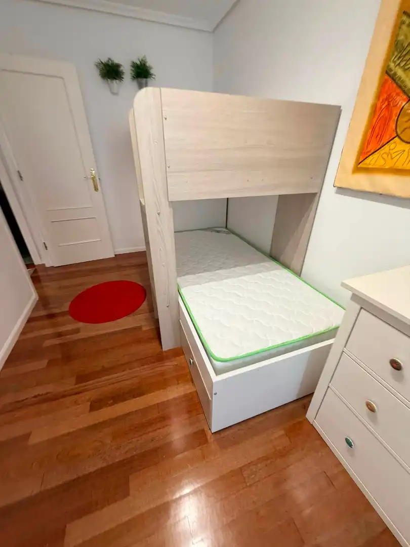 Wohnung zur Miete in Calle la Garoja, Cartes