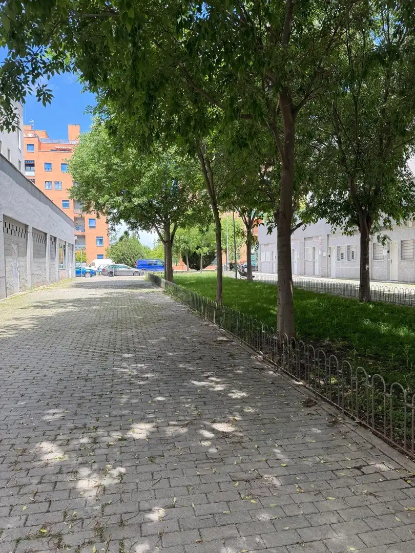 Vista exterior de Local en venda en Torrejón de Ardoz