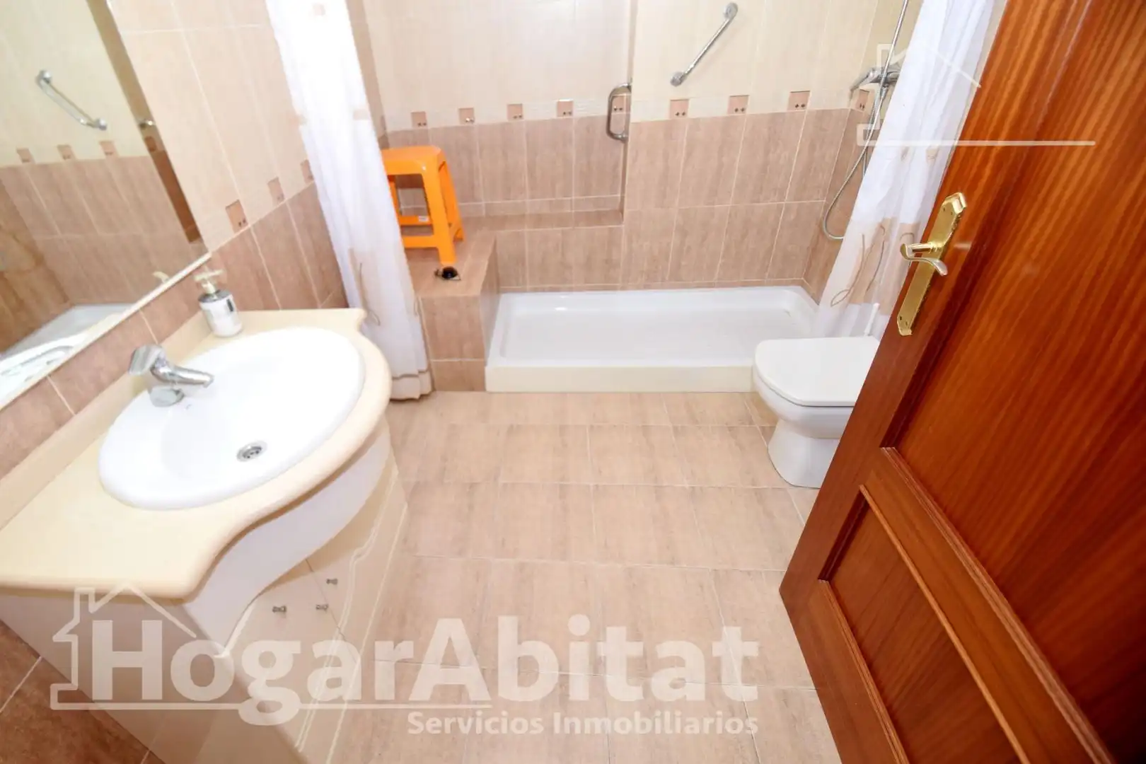 Baño de Piso en venta en Burriana / Borriana con Aire acondicionado, Calefacción y Amueblado