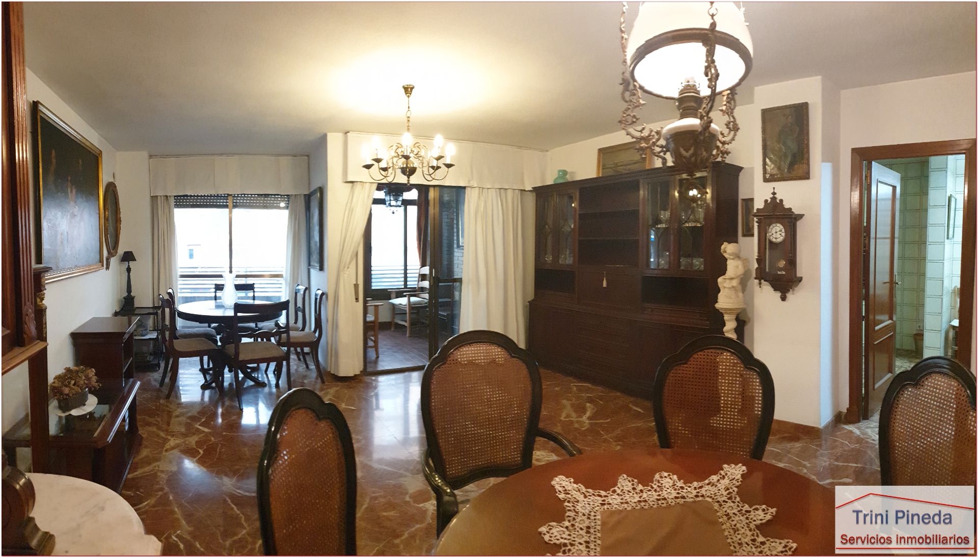 Dining room of Flat for sale in  Sevilla Capital  with Parquet flooring, Terrace and Oven