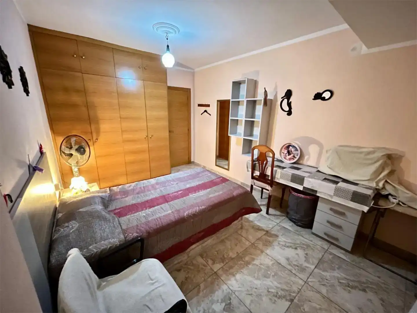 Bedroom of Flat for rent in  Valencia Capital  with Balcony