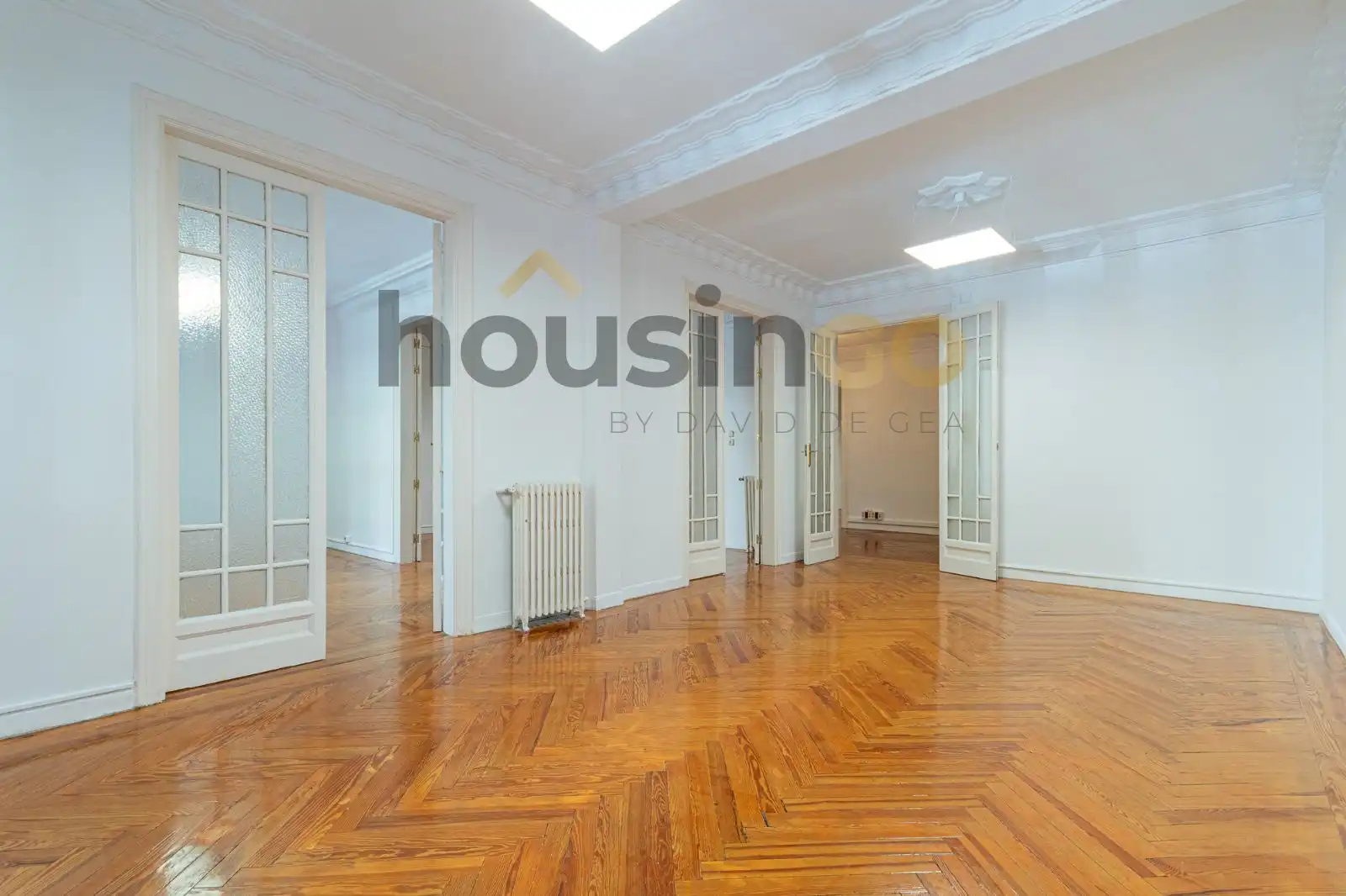 Living room of Office for rent in Madrid  with Air Conditioner, Heating and Balcony
