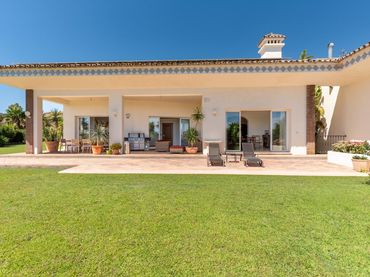 Casa aparellada amb piscina en venda a Los Arqueros  - Puerto del Almendro