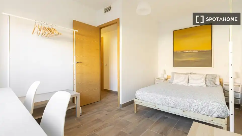 Bedroom of Flat for rent in Madrid  with Air Conditioner, Heating and Furnished